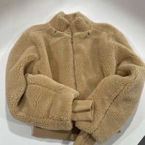 Alo Yoga -  Foxy Sherpa Jacket